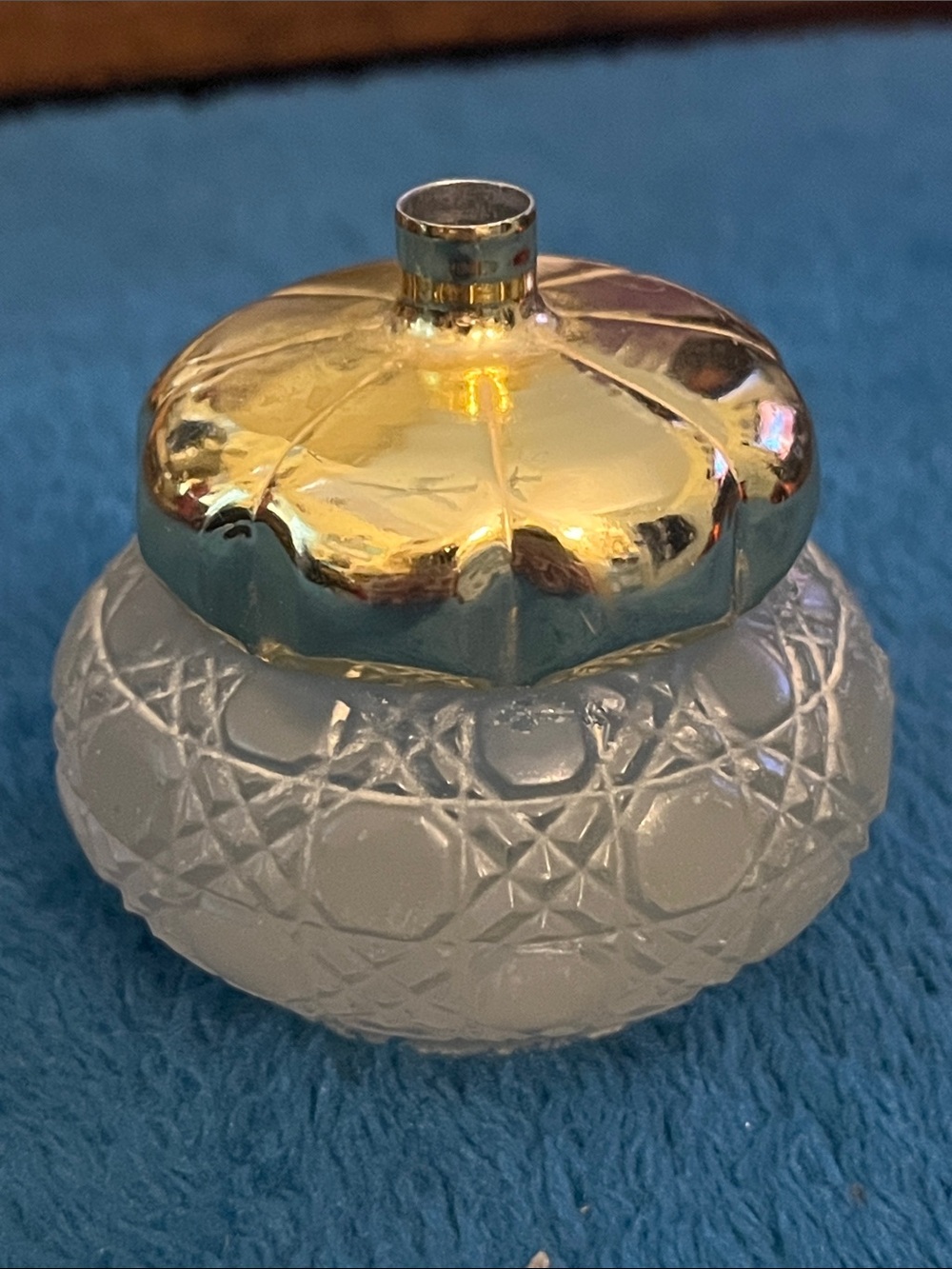 VTG 1970s Avon Vanity Cosmetics Jar 016